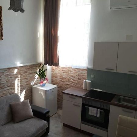 Apartment Niva Split Exterior photo